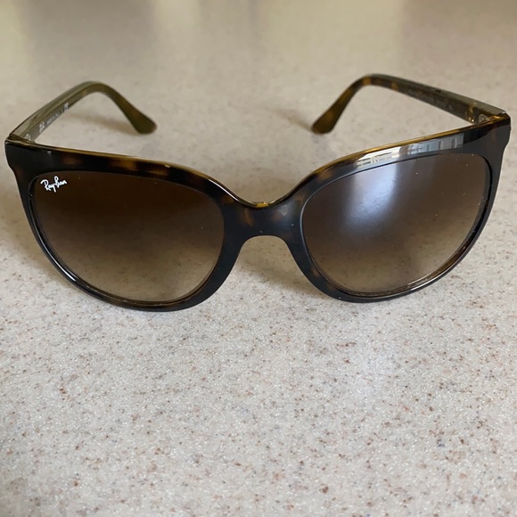 Ray-Ban Accessories - Tortoise shell Ray Bans